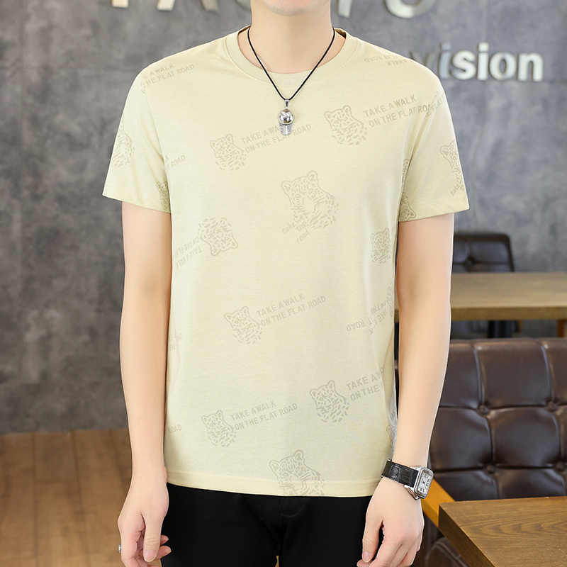 9061新款时尚印花短袖