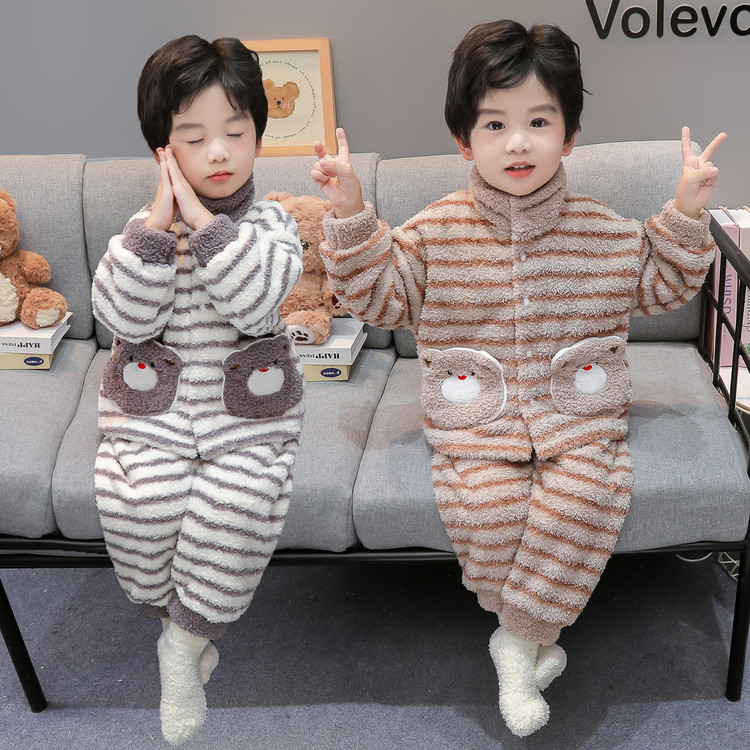 依彤蓓蓓&2588可爱熊口袋睡衣套装