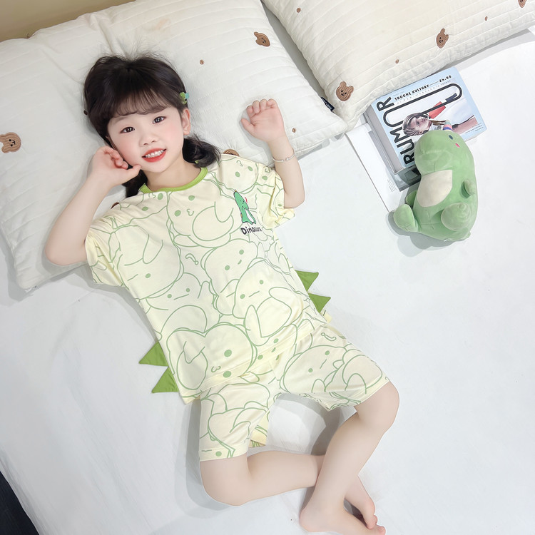 小核桃&L2526女童卡通印花套装