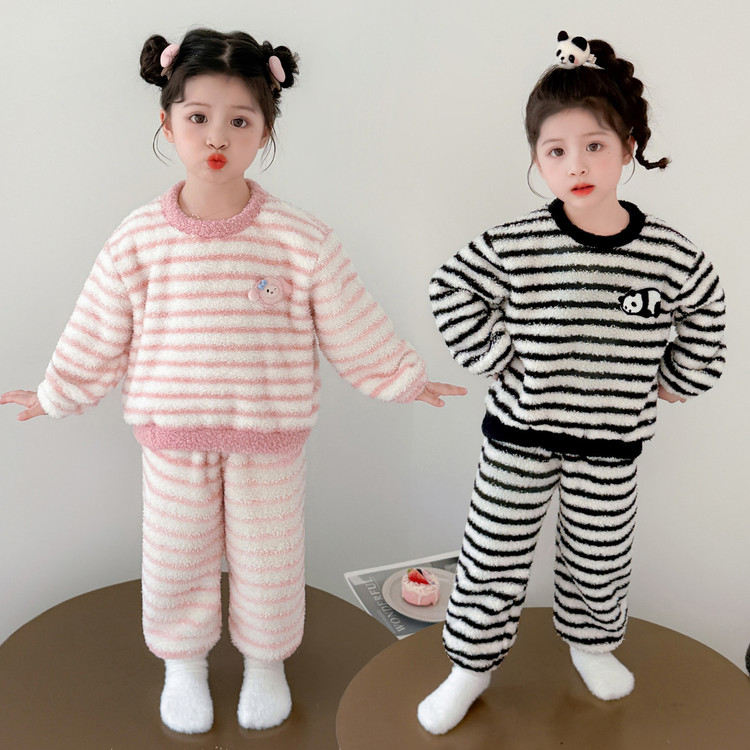 小核桃&B028女童条纹美丽绒睡衣套装
