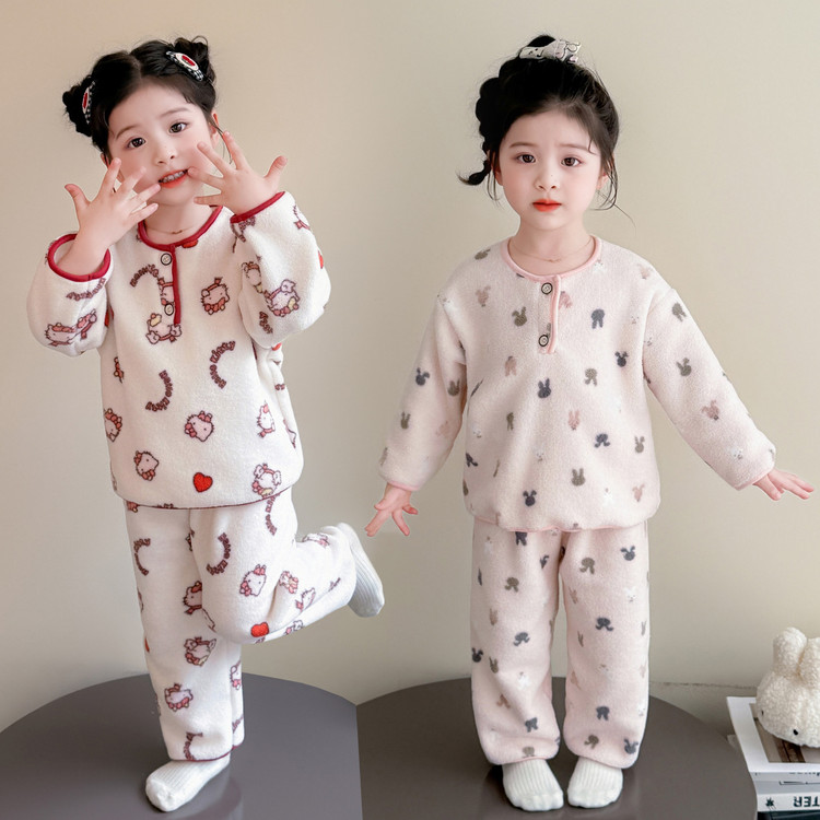 小核桃&B027满印印花米粒绒睡衣套装