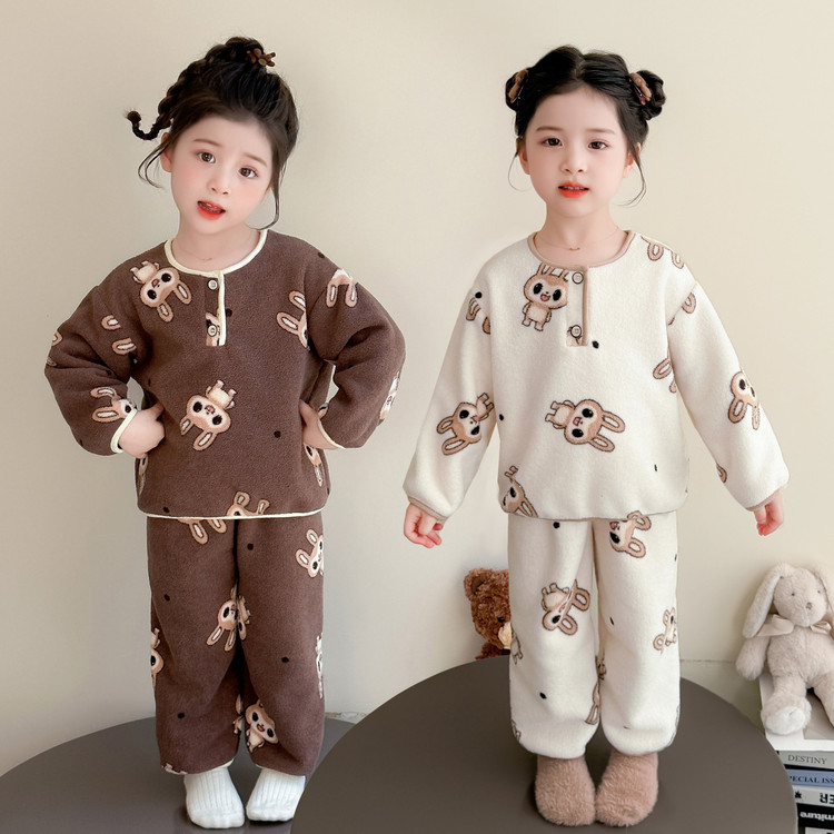 小核桃&B025米粒绒拉布布睡衣套装