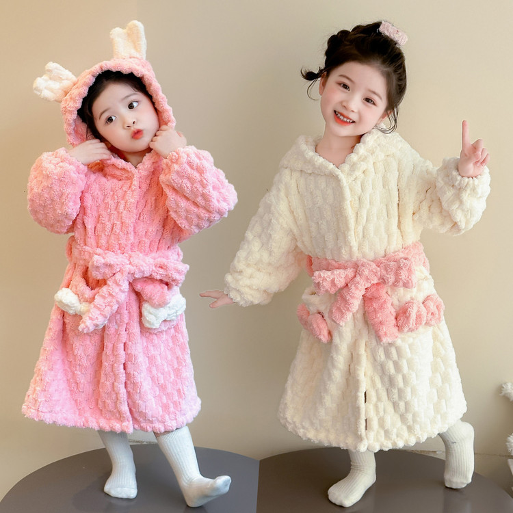 小核桃&A2503蝴蝶结口袋珊瑚绒睡袍浴巾